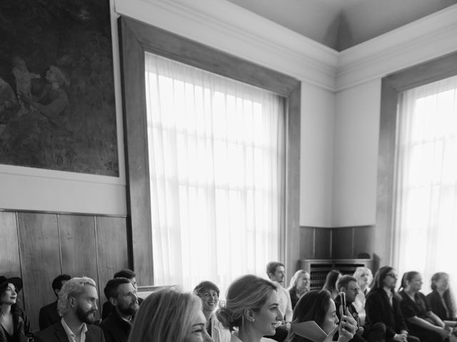 Le mariage de Valentina et Artha à Paris, Paris 10