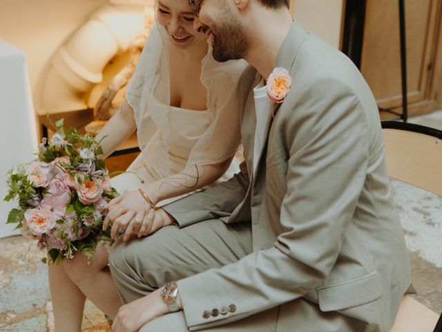 Le mariage de Valentina et Artha à Paris, Paris 39