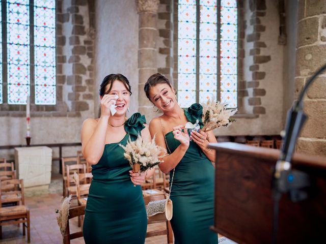 Le mariage de Jordan et Élodie à Lonlay-l'Abbaye, Orne 13