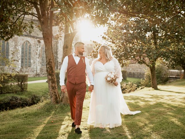Le mariage de Jordan et Élodie à Lonlay-l'Abbaye, Orne 35