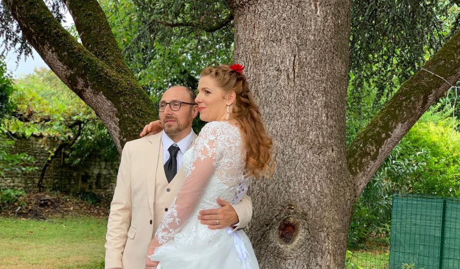 Le mariage de Seb et Marie à Châteaubernard, Charente