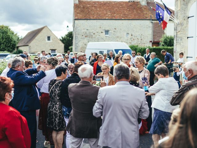Le mariage de Jérémy et Emilie à Noron-l&apos;Abbaye, Calvados 61
