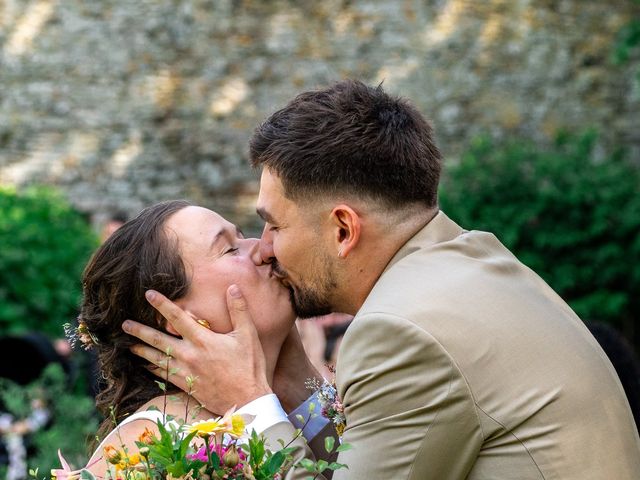 Le mariage de Erwan et Caroline à Hébécrevon, Manche 22