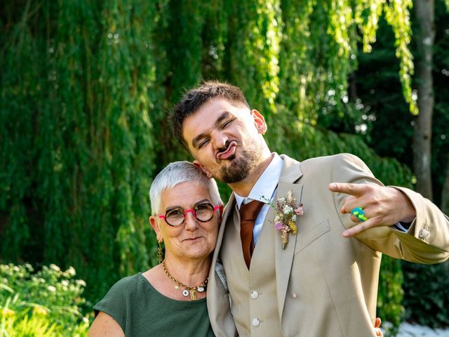 Le mariage de Erwan et Caroline à Hébécrevon, Manche 39