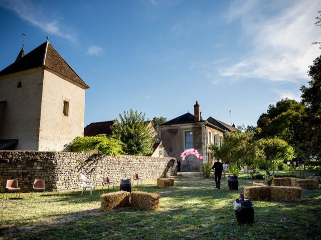 Le mariage de Julien et Pauline à Clamecy, Nièvre 23