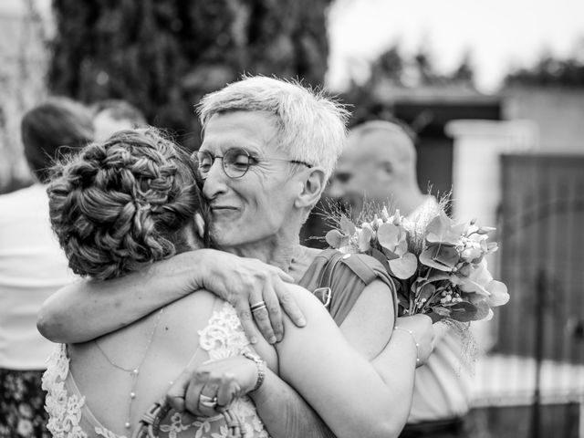 Le mariage de Olivier et Sarah à Miramont-de-Guyenne, Lot-et-Garonne 4