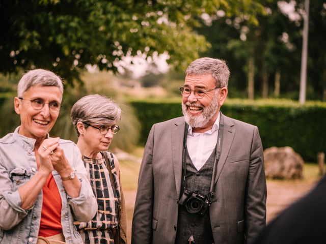 Le mariage de Olivier et Sarah à Miramont-de-Guyenne, Lot-et-Garonne 12