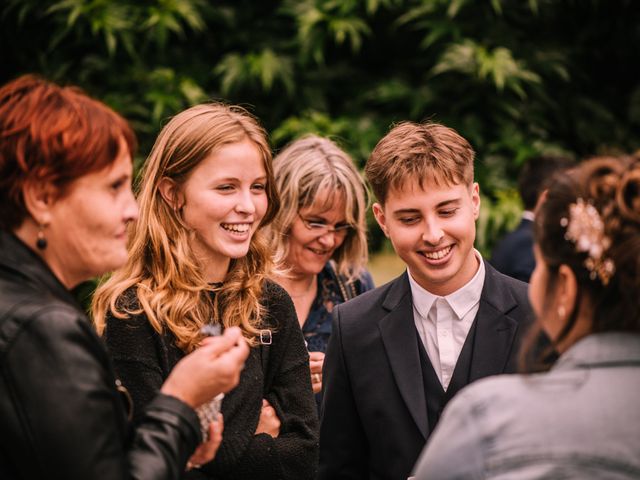 Le mariage de Olivier et Sarah à Miramont-de-Guyenne, Lot-et-Garonne 31