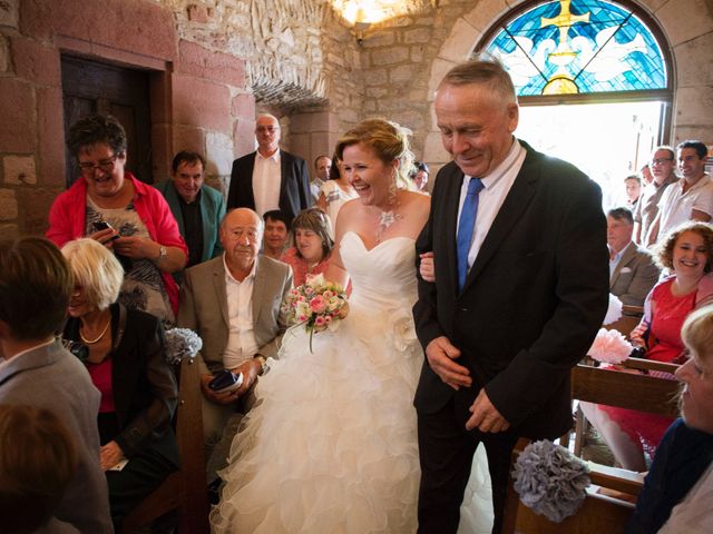 Le mariage de Julien et Sandrine à Sébazac-Concourès, Aveyron 10