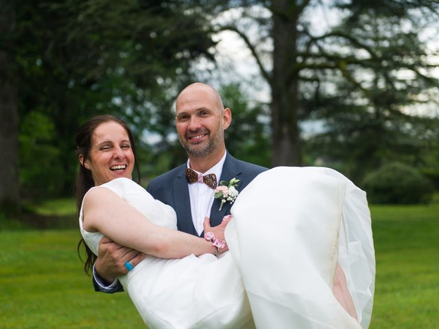 Le mariage de Thibaut et Gwladys à Nièvroz, Ain 26