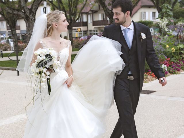 Le mariage de Jérémy  et Marine à Prévessin-Moens, Ain 32