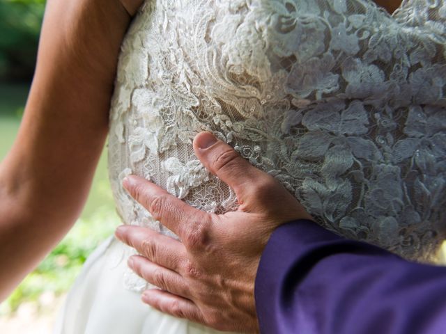 Le mariage de Mickael et Linda à Villieu-Loyes-Mollon, Ain 2