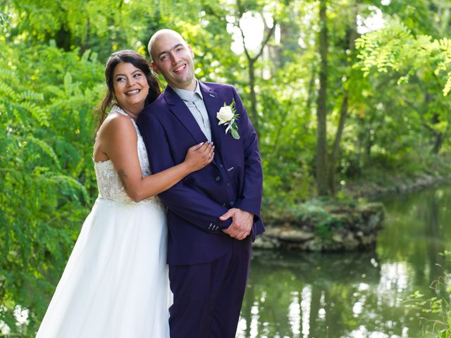 Le mariage de Mickael et Linda à Villieu-Loyes-Mollon, Ain 5