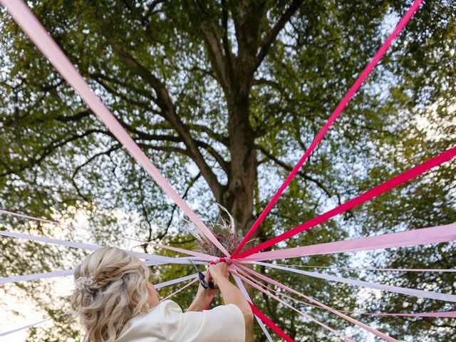 Le mariage de Yann et Laurie à Ploudalmézeau, Finistère 40