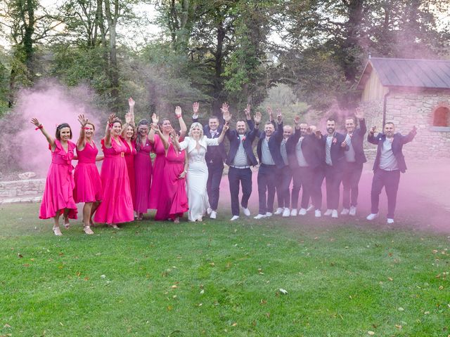 Le mariage de Yann et Laurie à Ploudalmézeau, Finistère 49