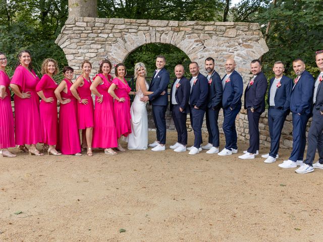 Le mariage de Yann et Laurie à Ploudalmézeau, Finistère 53