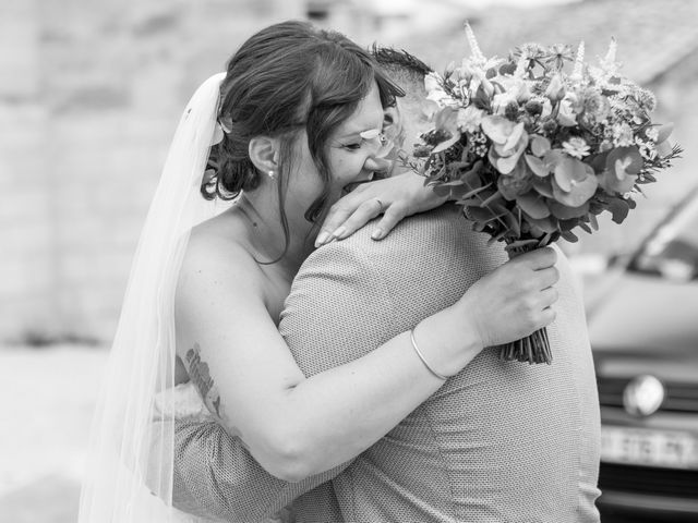 Le mariage de Julien et Pauline à Pujaut, Gard 4