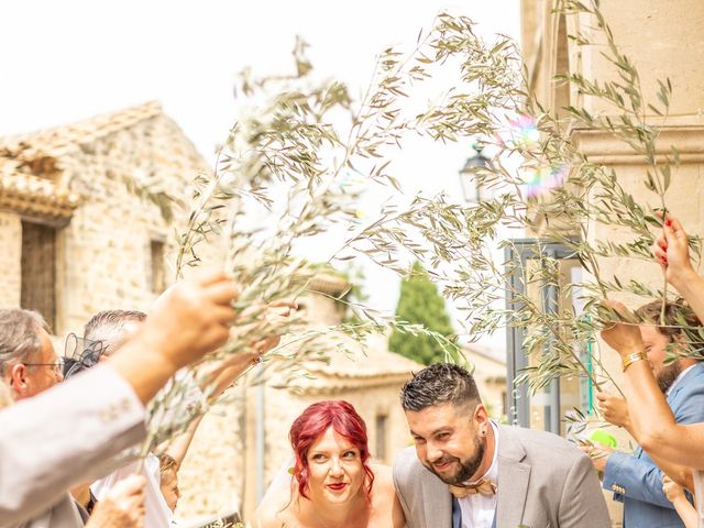 Le mariage de Julien et Pauline à Pujaut, Gard 8