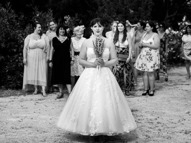 Le mariage de Julien et Pauline à Pujaut, Gard 10