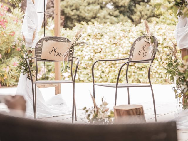 Le mariage de Julien et Pauline à Pujaut, Gard 13