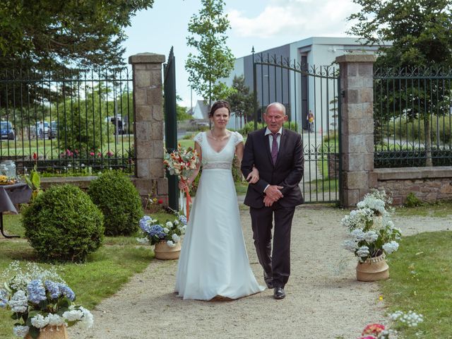 Le mariage de Jérémy et Charlotte à Lesneven, Finistère 46