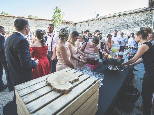 Le mariage de Jérémy et Cindy à Saint-Romain-en-Jarez, Loire 33