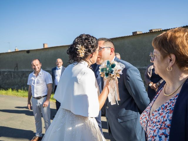 Le mariage de Corinne et Damien à Saint-Varent, Deux-Sèvres 11