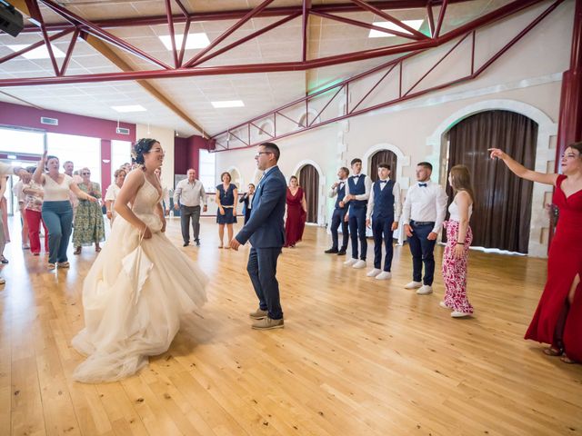 Le mariage de Corinne et Damien à Saint-Varent, Deux-Sèvres 44