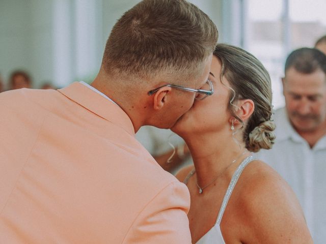 Le mariage de Meline et Jordan à Péronne, Somme 23