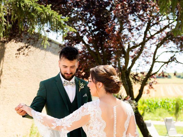 Le mariage de William et Clémence à Montaigu-le-Blin, Allier 10
