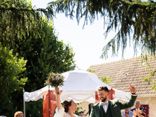 Le mariage de William et Clémence à Montaigu-le-Blin, Allier 21