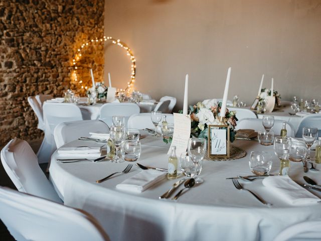 Le mariage de Florian et Emilie à Denicé, Rhône 35