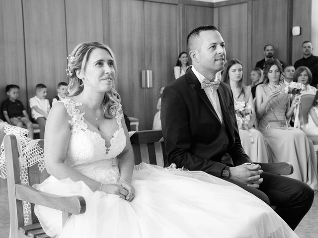 Le mariage de Tony et Julie à Pommeuse, Seine-et-Marne 92