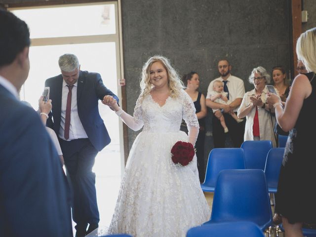 Le mariage de Romain et Charlotte à Curbans, Hautes-Alpes 11