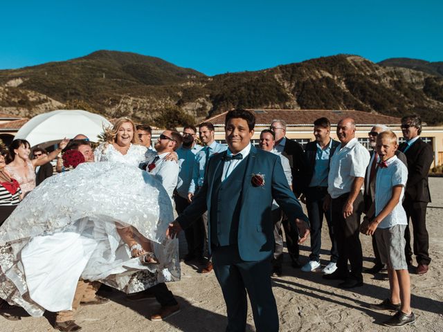 Le mariage de Romain et Charlotte à Curbans, Hautes-Alpes 25