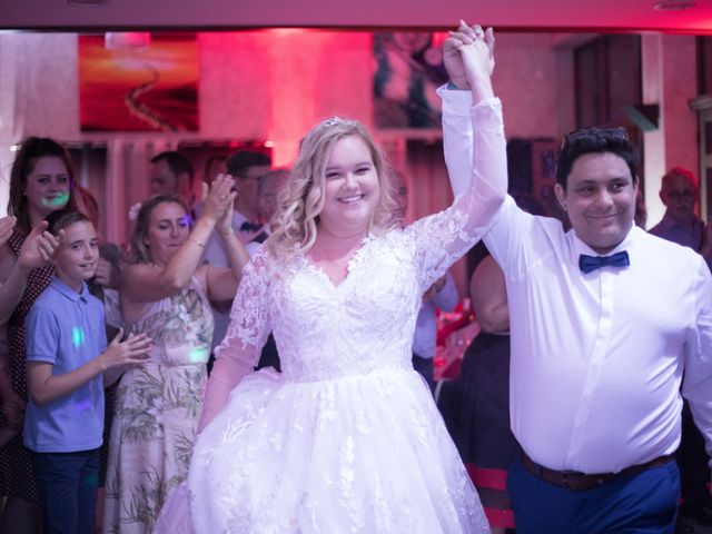 Le mariage de Romain et Charlotte à Curbans, Hautes-Alpes 28
