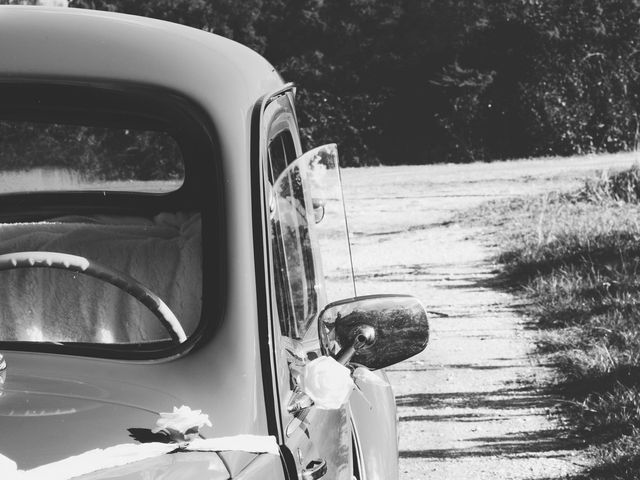Le mariage de Julien et Elodie à Carignan-de-Bordeaux, Gironde 6