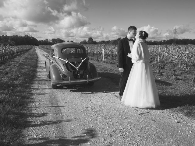 Le mariage de Julien et Elodie à Carignan-de-Bordeaux, Gironde 12