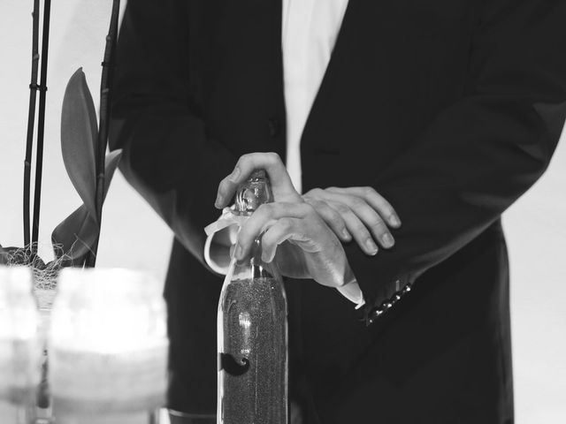 Le mariage de Julien et Elodie à Carignan-de-Bordeaux, Gironde 51