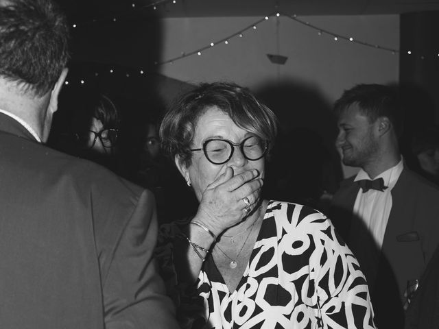 Le mariage de Julien et Elodie à Carignan-de-Bordeaux, Gironde 67