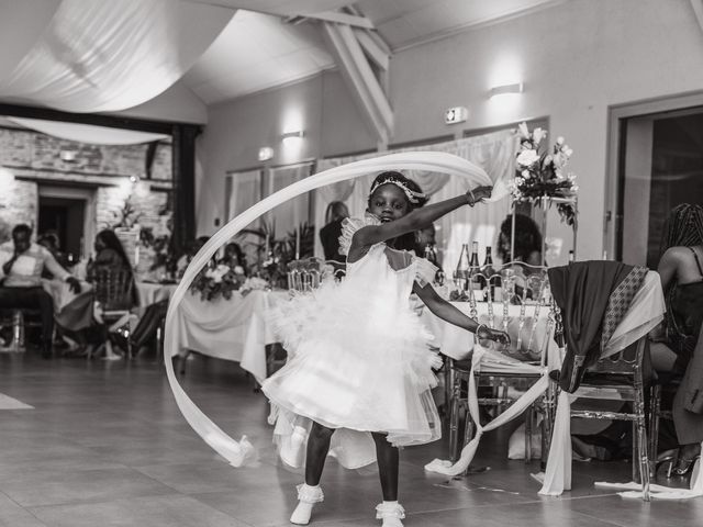Le mariage de Awal et Rachidath à Angers, Maine et Loire 36