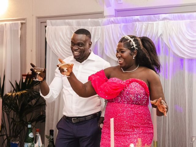 Le mariage de Awal et Rachidath à Angers, Maine et Loire 40