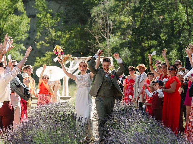 Le mariage de Vincent et Camille à Nyons, Drôme 34