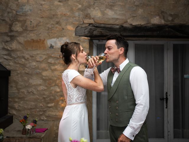 Le mariage de Vincent et Camille à Nyons, Drôme 59