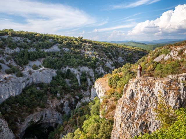 Le mariage de Arnaud et Clémence à Oppedette, Alpes-de-Haute-Provence 74