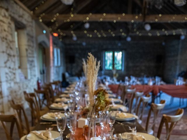 Le mariage de Romain et Jade à Saint-Front-de-Pradoux, Dordogne 19