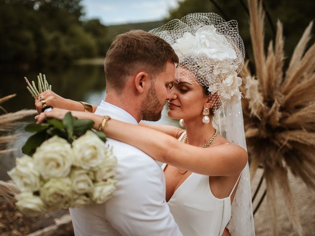 Le mariage de Valentin et Marie à Verfeuil, Gard 30