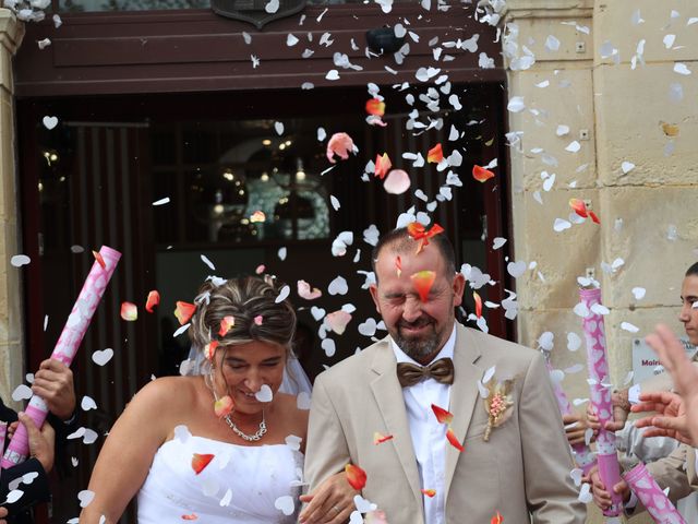 Le mariage de Sandrine et Daniel à Dives-sur-Mer, Calvados 3