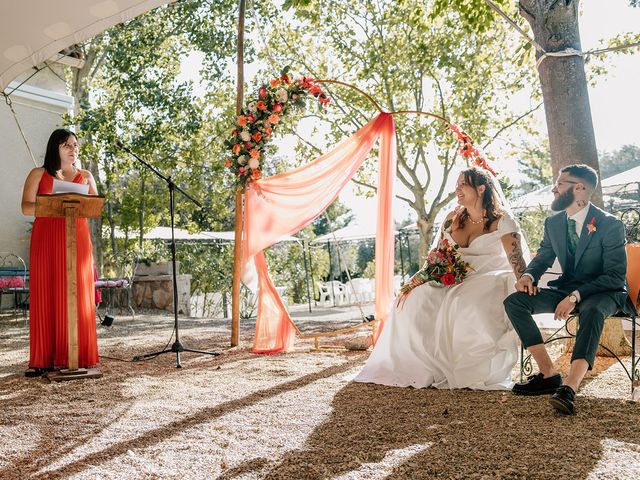 Le mariage de Ben et Léa  à Ventabren, Bouches-du-Rhône 1