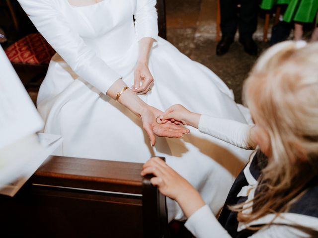 Le mariage de Alberto et Eléonore à Buxy, Saône et Loire 35